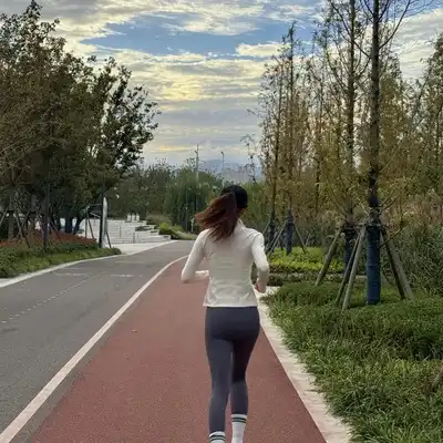 李致